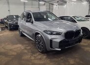 BMW X5 SUV / Terénní 4,4 l 390 kw