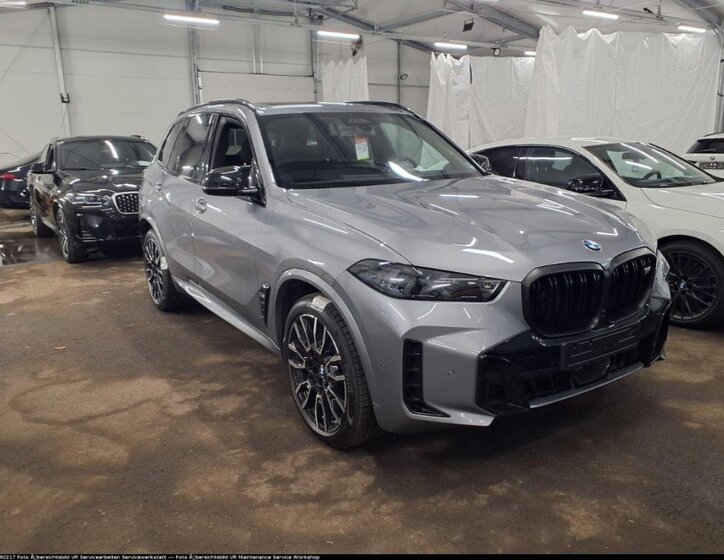 BMW X5 SUV / Terénní 4,4 l 390 kw