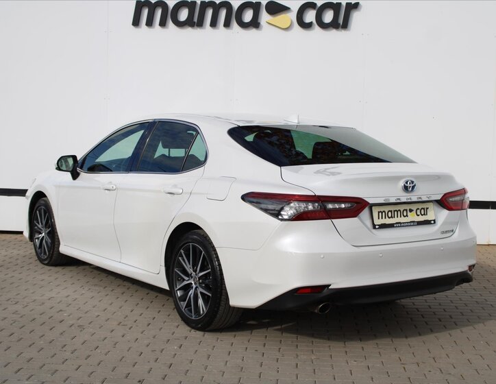 Toyota Camry Sedan 2,5 l 131 kw