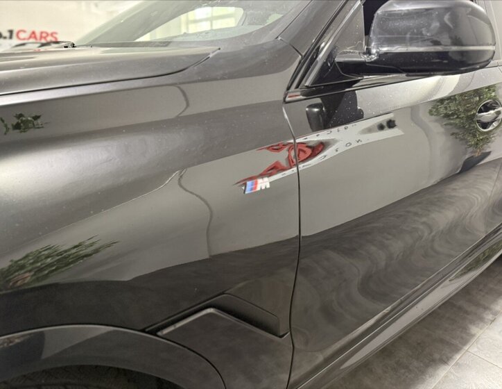 BMW X6 Sedan / Limuzína 3,0 l 250 kw