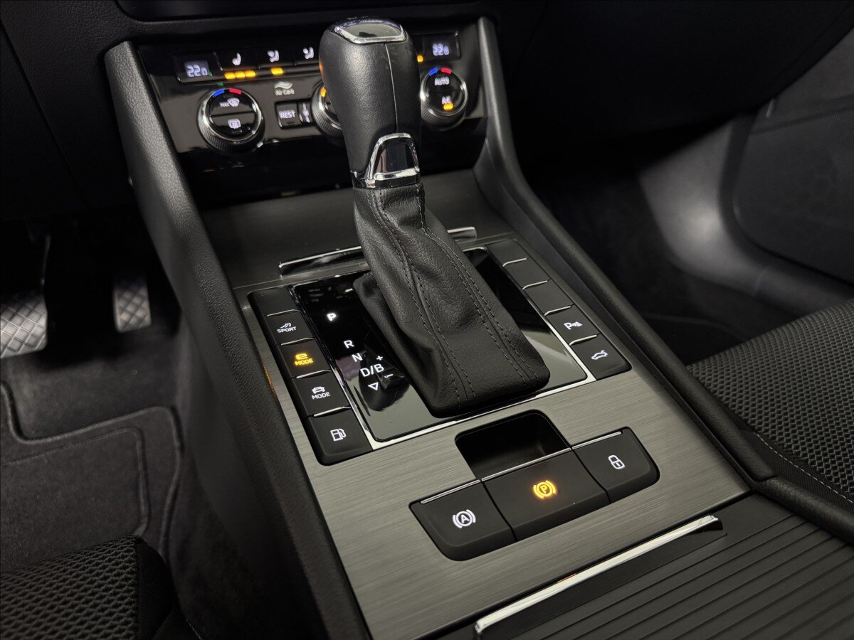 Škoda Superb Kombi 1,4 l 160 kw