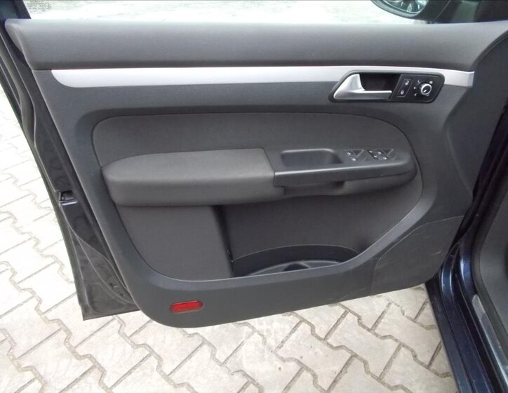 Volkswagen Touran MPV 2,0 l 103 kw