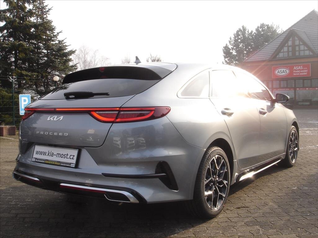 KIA ProCeed Kombi 1,5 l 103 kw