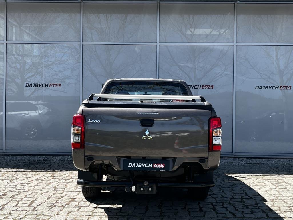 Mitsubishi L200 Pick-up 2,3 l 110 kw