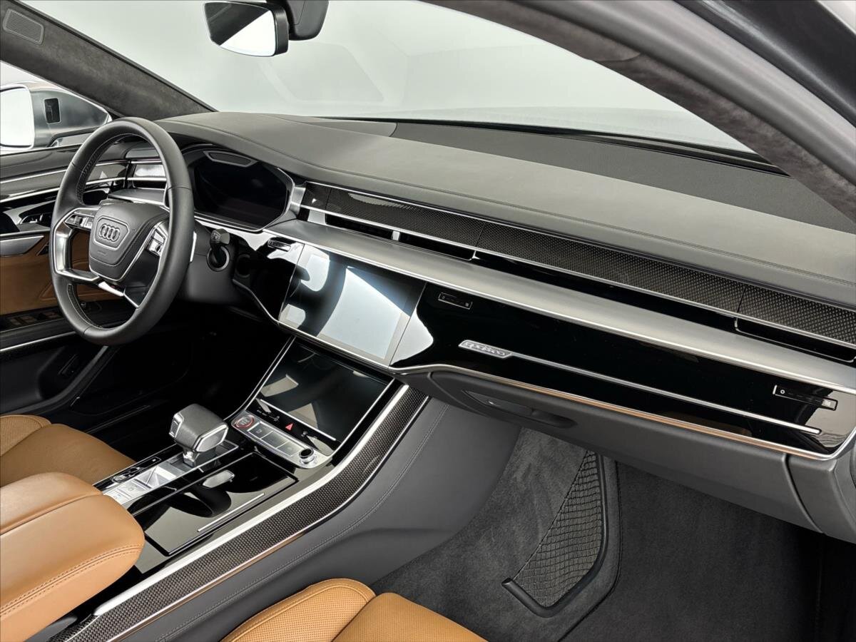 Audi S8 Sedan / Limuzína 4,0 l 420 kw