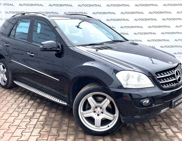 Mercedes-Benz Třídy M SUV / Terénní 3,5 l 200 kw