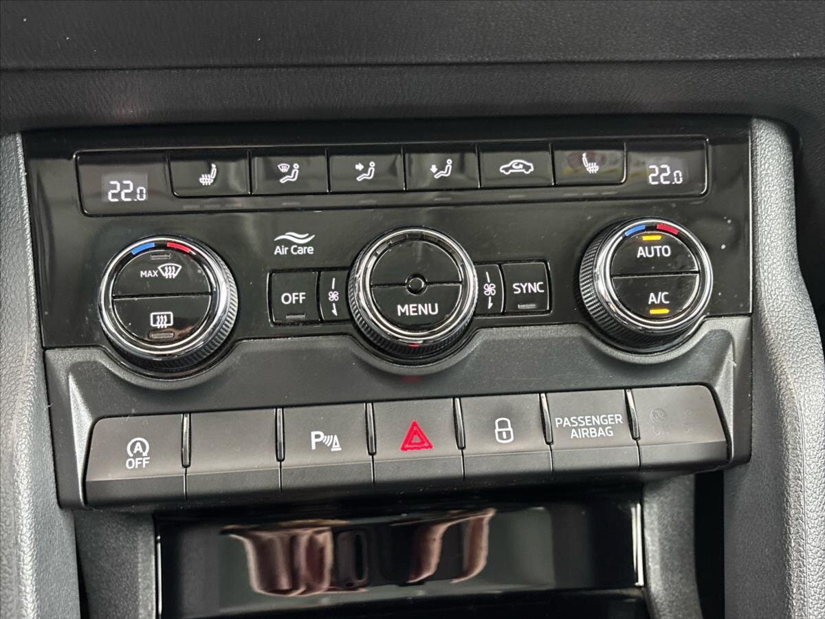 Škoda Karoq SUV / Terénní 1,5 l 110 kw