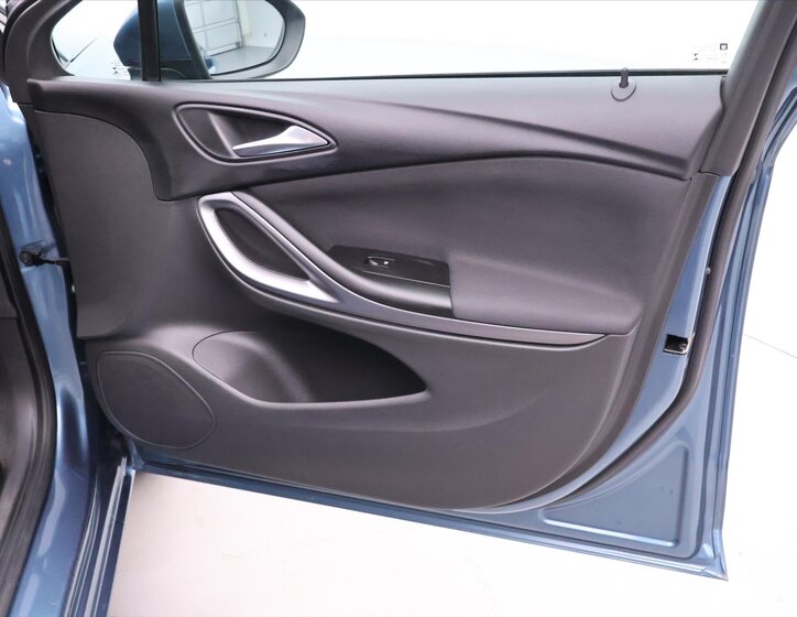 Opel Astra Kombi 999,0 77 kw