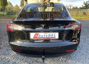 Tesla Model 3 Sedan 0,0 239 kw