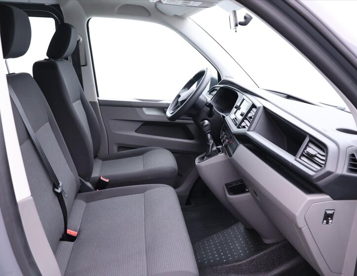 Volkswagen Transporter 11