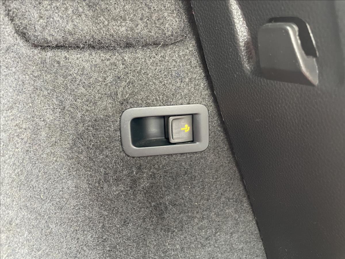 Škoda Karoq SUV / Terénní 999,0 85 kw