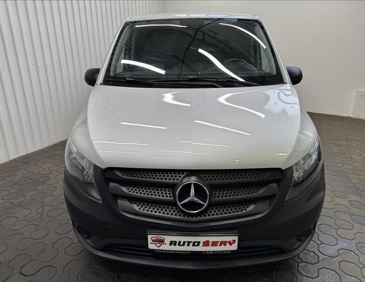 Mercedes-Benz Vito 13