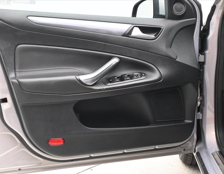 Ford Mondeo Kombi 2,0 l 120 kw