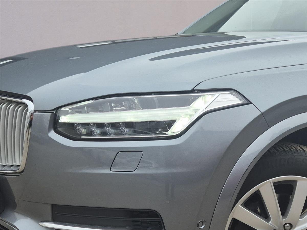 Volvo XC90 SUV / Terénní 2,0 l 165 kw