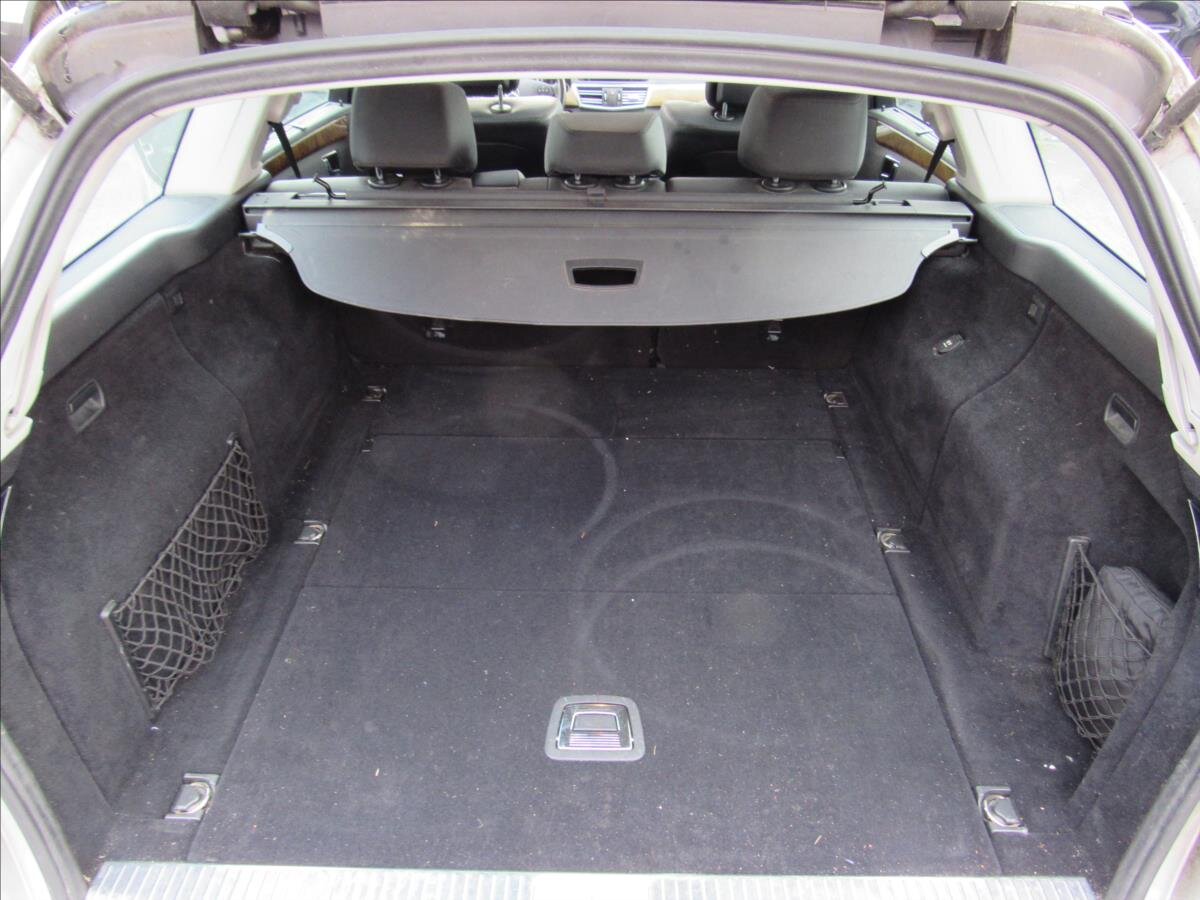 Mercedes-Benz Třídy E Kombi 1,8 l 135 kw