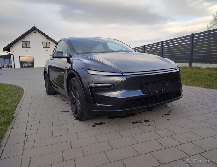 Tesla Model Y Hatchback 0,0 0