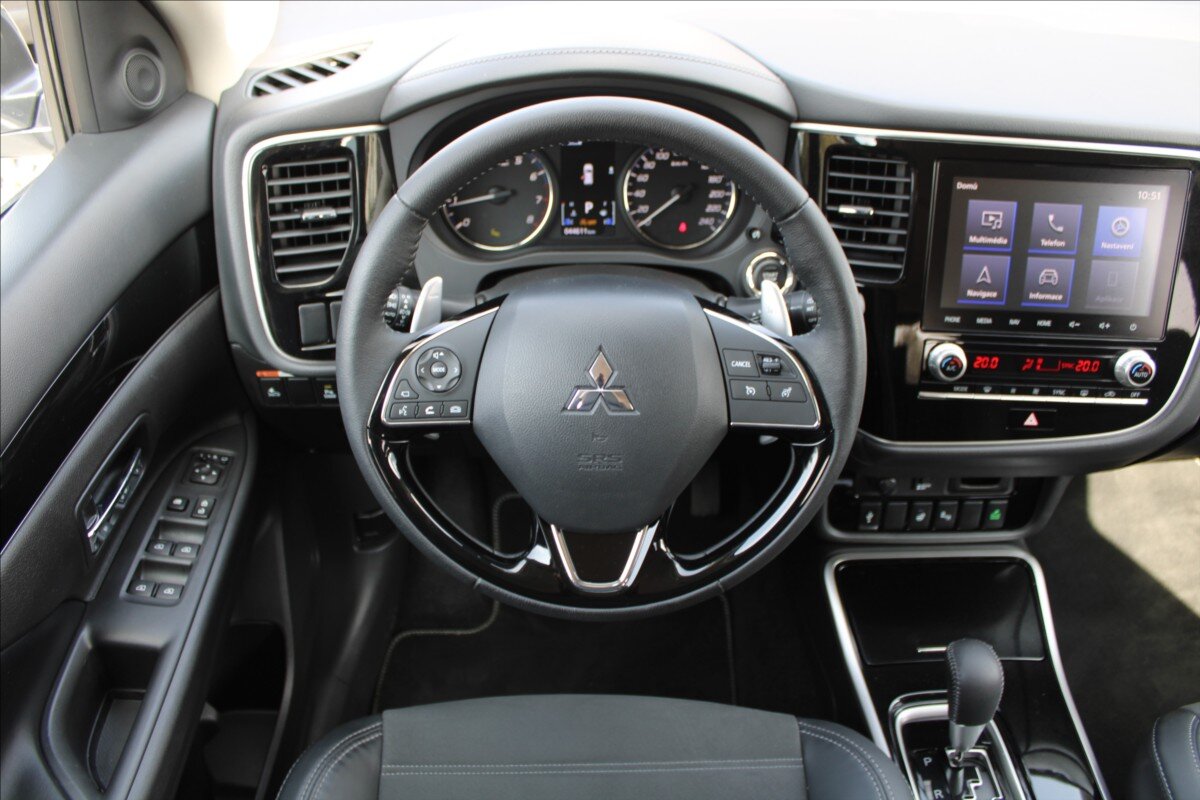 Mitsubishi Outlander SUV / Terénní 2,0 l 110 kw