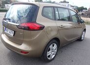 Opel Zafira 10