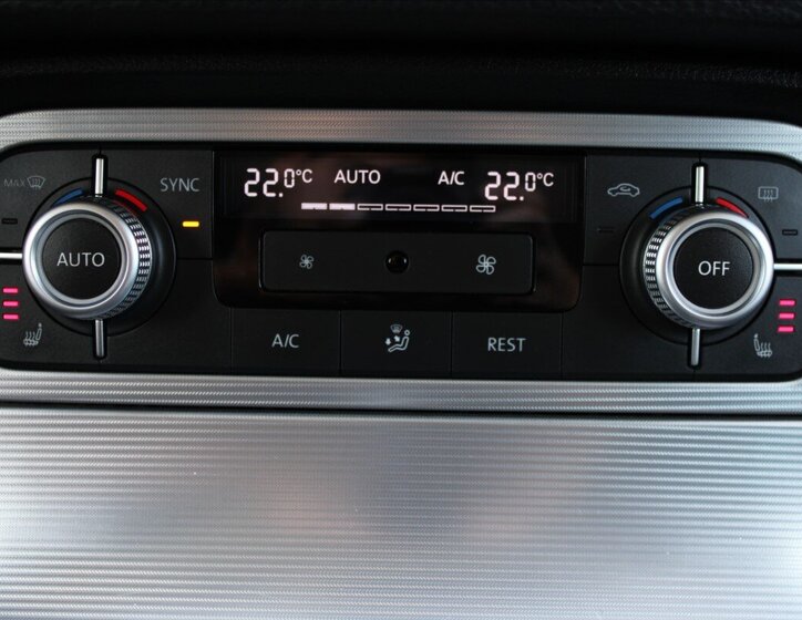 Volkswagen Touareg 17