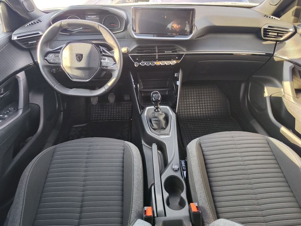 Peugeot 2008 Hatchback 1,2 l 74 kw