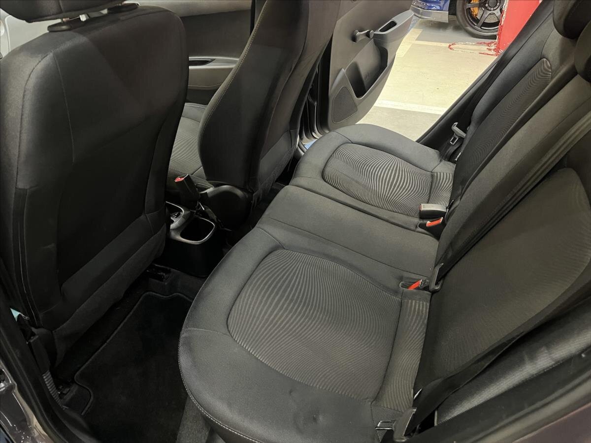 Hyundai i10 Hatchback 998,0 49 kw