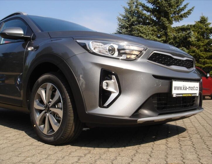 KIA Stonic SUV 1,2 l 58 kw