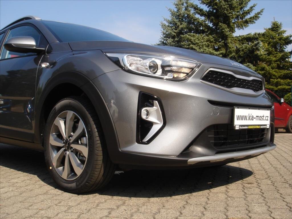 KIA Stonic SUV 1,2 l 58 kw