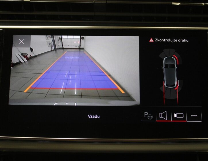 Audi Q8 SUV 3,0 l 210 kw