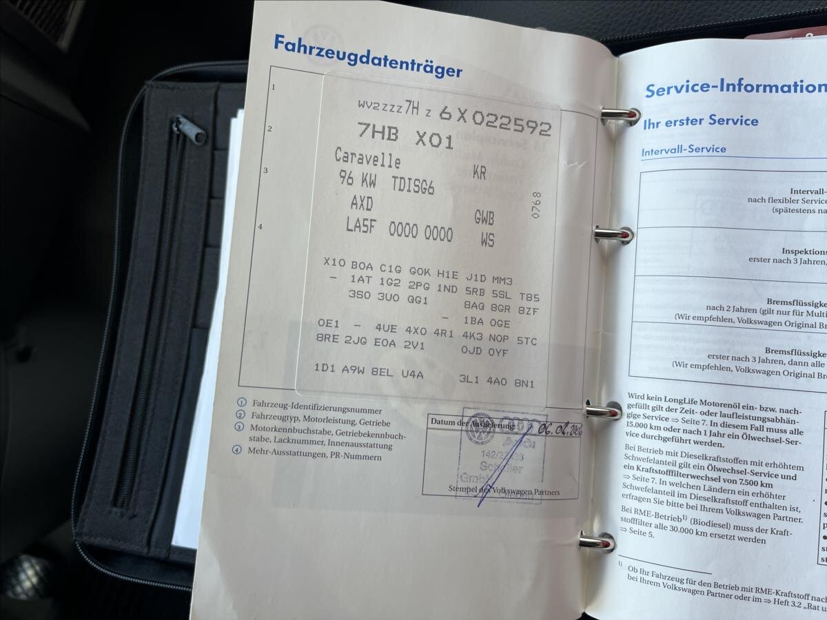 Volkswagen Caravelle MPV 2,5 l 96 kw