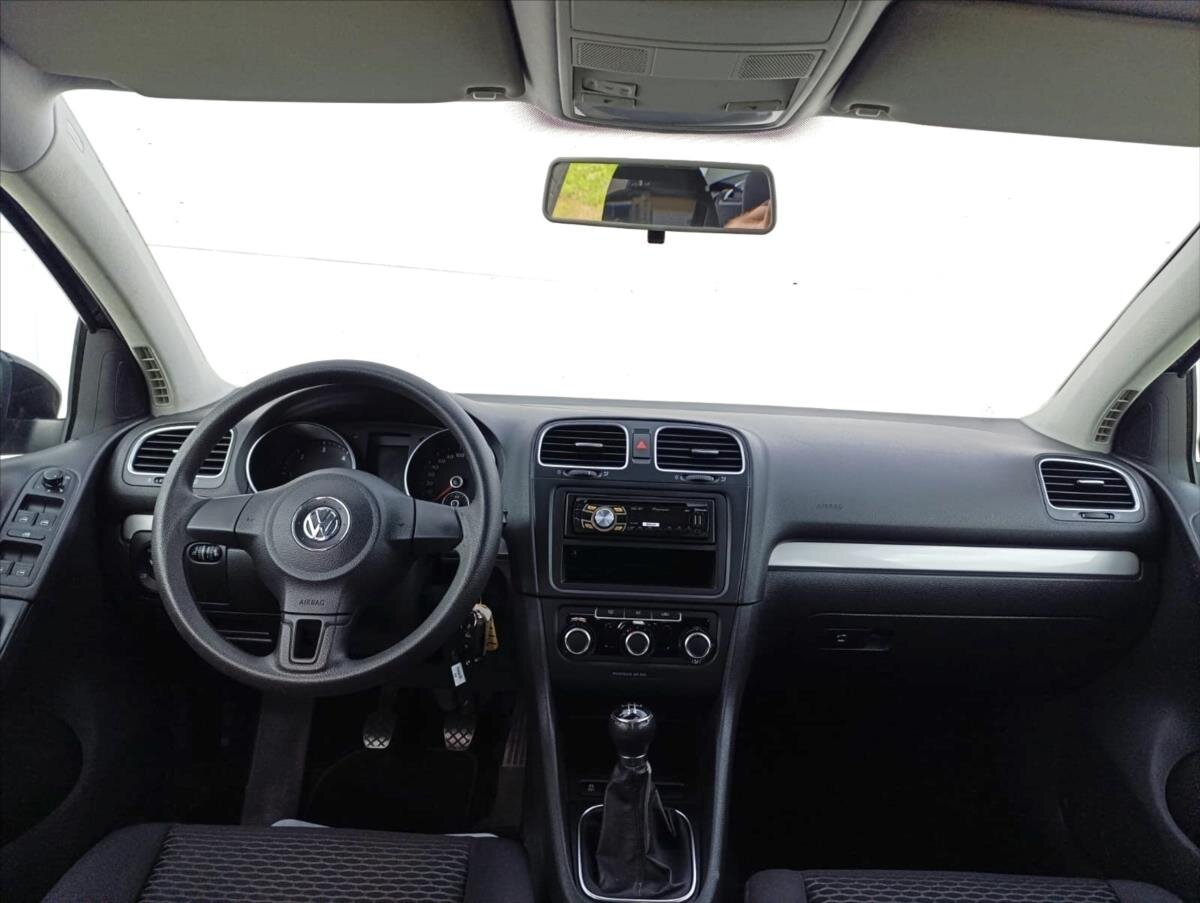 Volkswagen Golf Hatchback 1,6 l 77 kw
