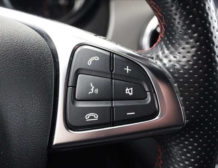 Mercedes-Benz CLA 19