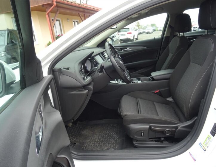 Opel Insignia Kombi 2,0 l 125 kw