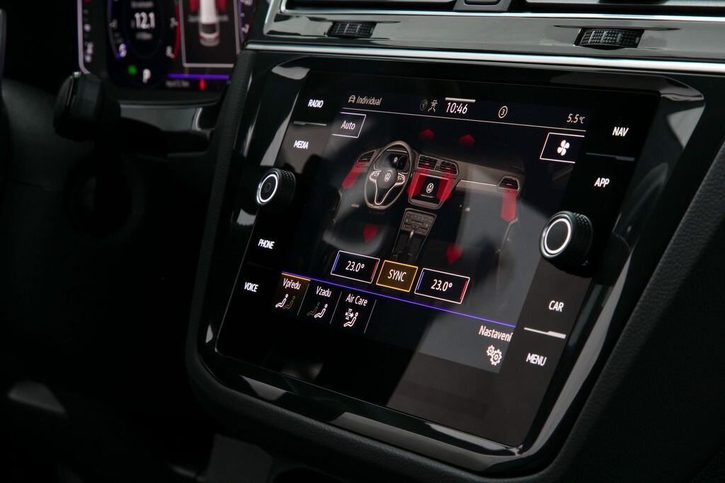 Volkswagen Tiguan SUV 2,0 l 235 kw