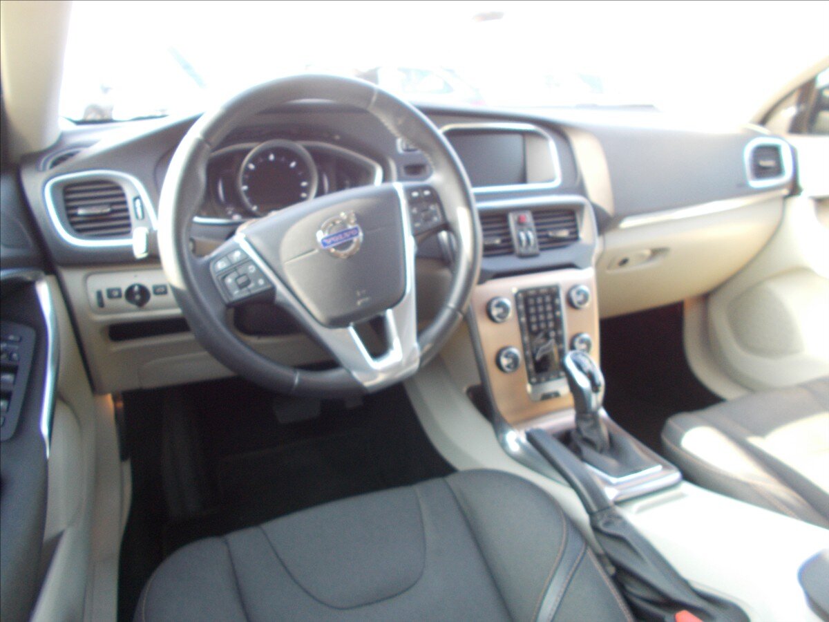 Volvo V40 Hatchback 2,0 l 88 kw