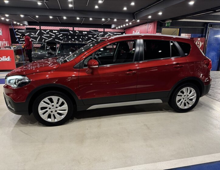 Suzuki SX4 S-Cross 2