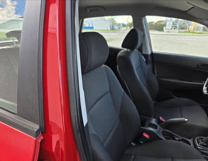 Hyundai i30 Hatchback 1,4 l 77 kw