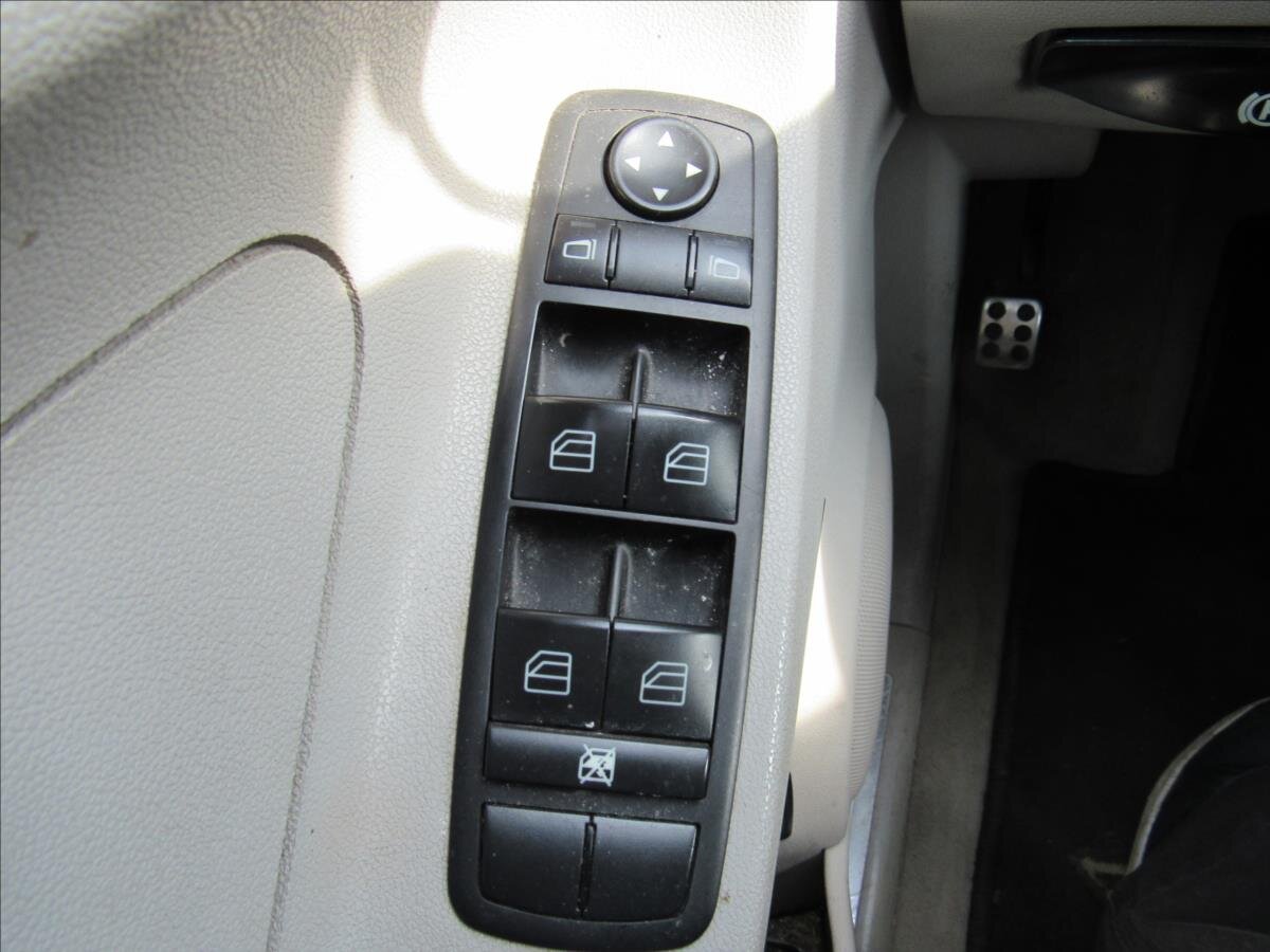 Mercedes-Benz Třídy M SUV / Terénní 3,0 l 165 kw