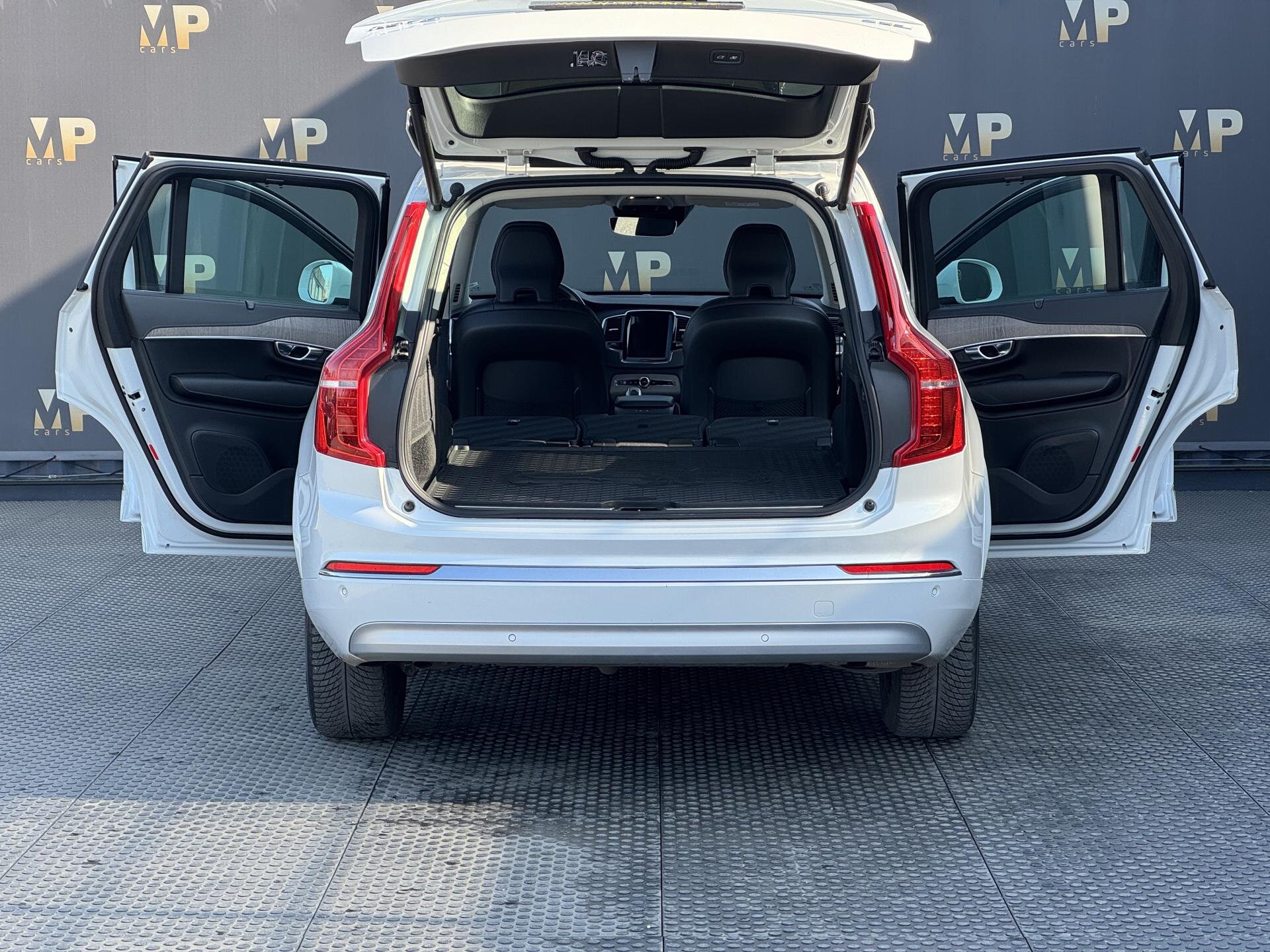 Volvo XC90 SUV / Terénní 2,0 l 173 kw