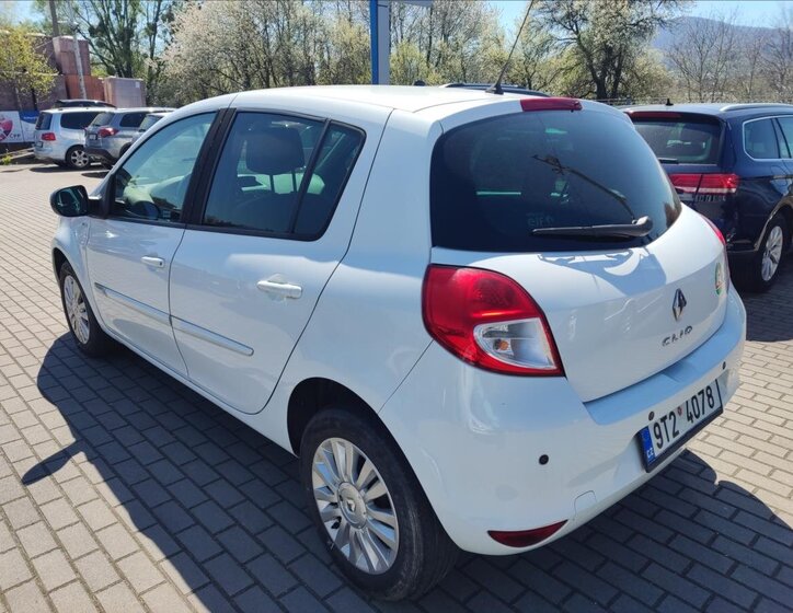 Renault Clio Hatchback 1,1 l 55 kw