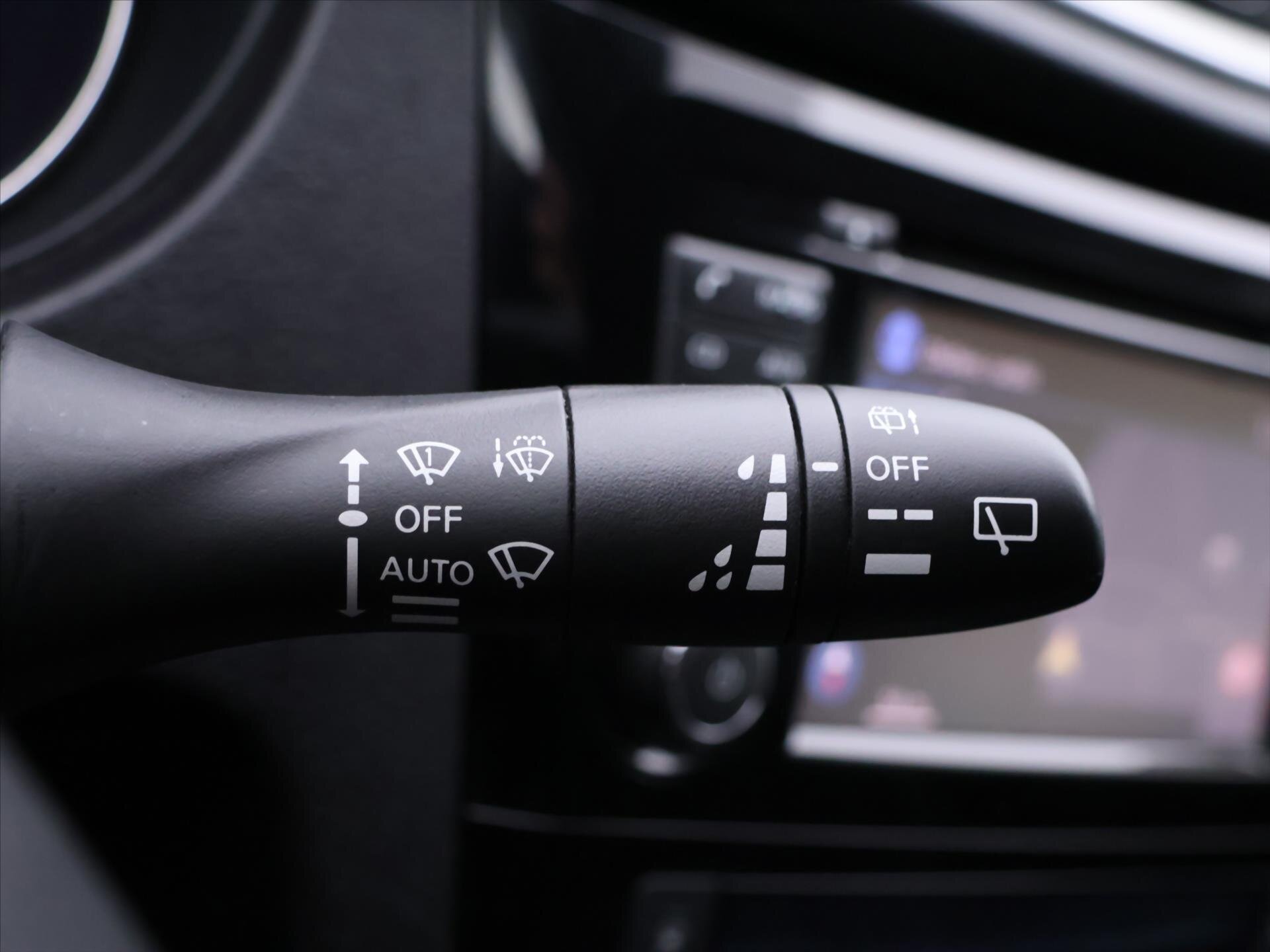 Nissan X-Trail SUV / Terénní 1,6 l 96 kw