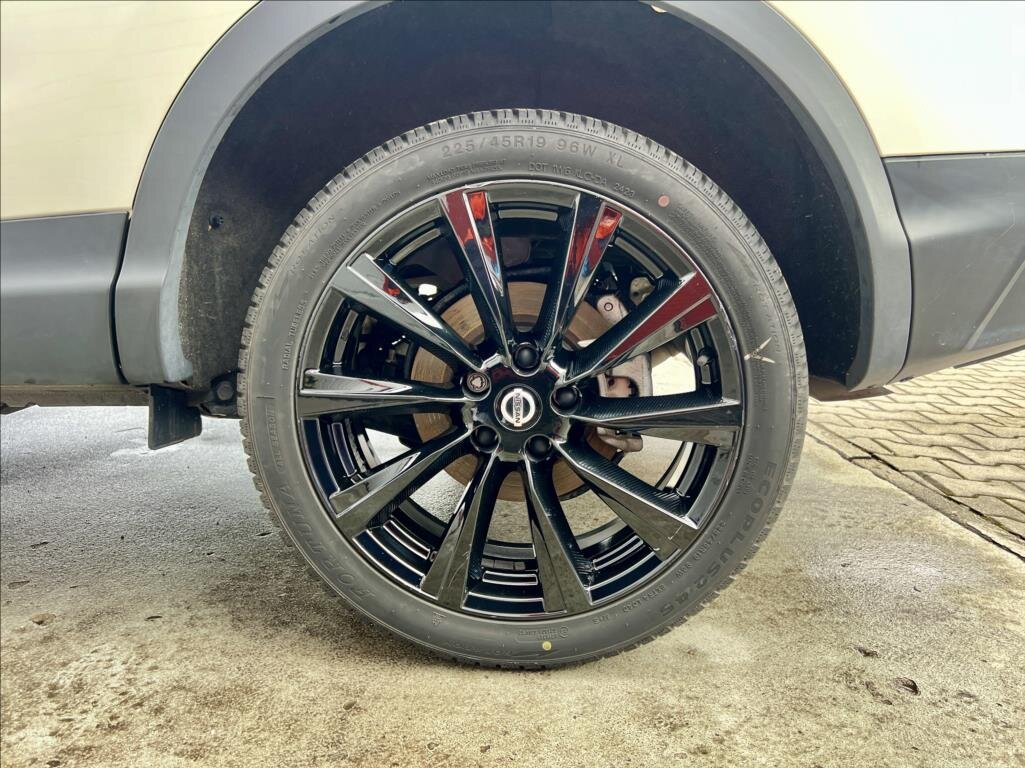 Nissan Qashqai SUV / Terénní 1,5 l 85 kw