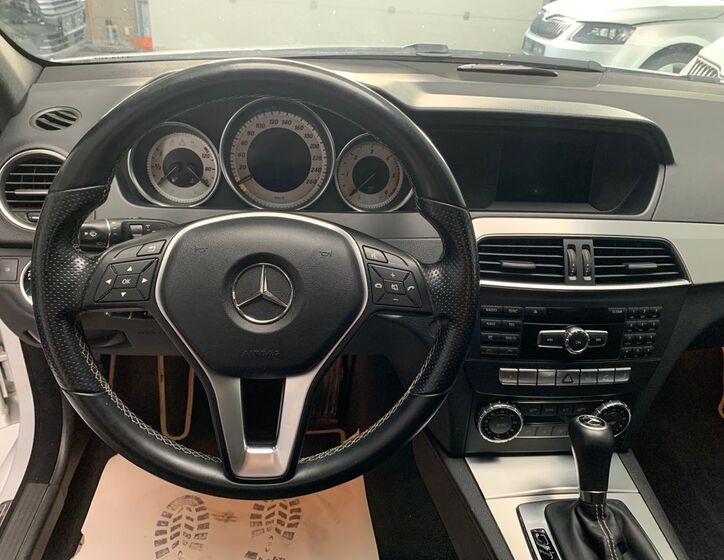 Mercedes-Benz Třídy C 12