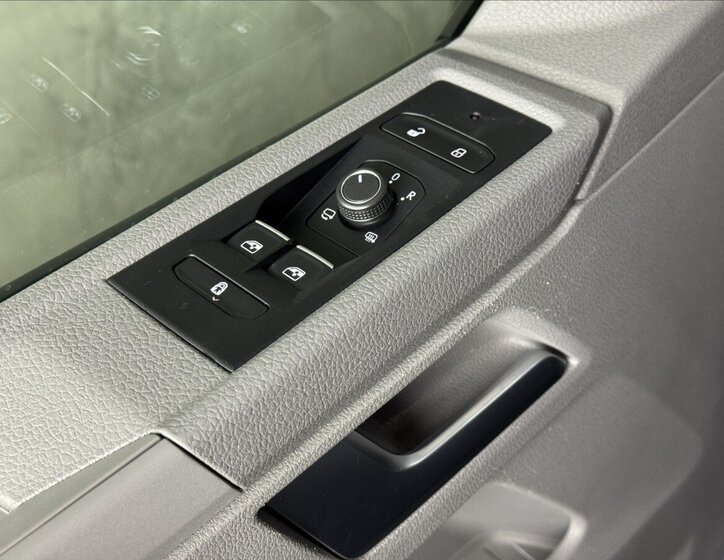 Volkswagen Transporter 19