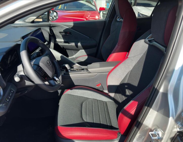 Toyota C-HR Hatchback 2,0 l 111 kw