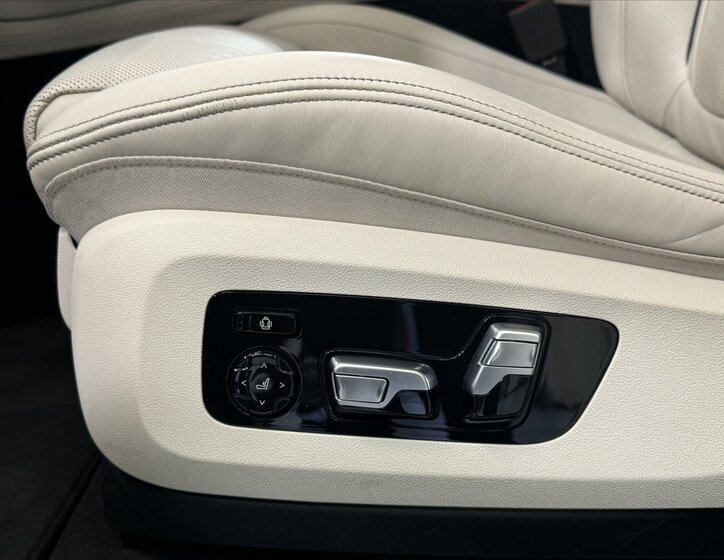 BMW X6 SUV / Terénní 3,0 l 250 kw