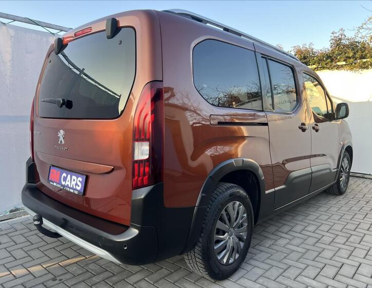 Peugeot Rifter 5