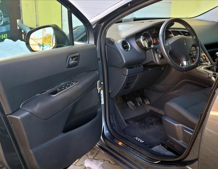 Peugeot 5008 MPV 1,6 l 115 kw