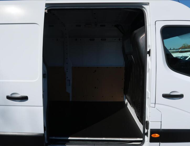 Renault Master 17