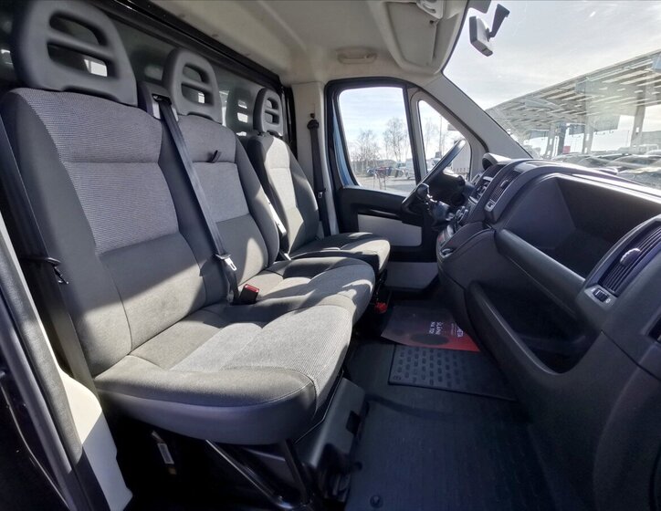 Peugeot Boxer Skříň 2,2 l 110 kw