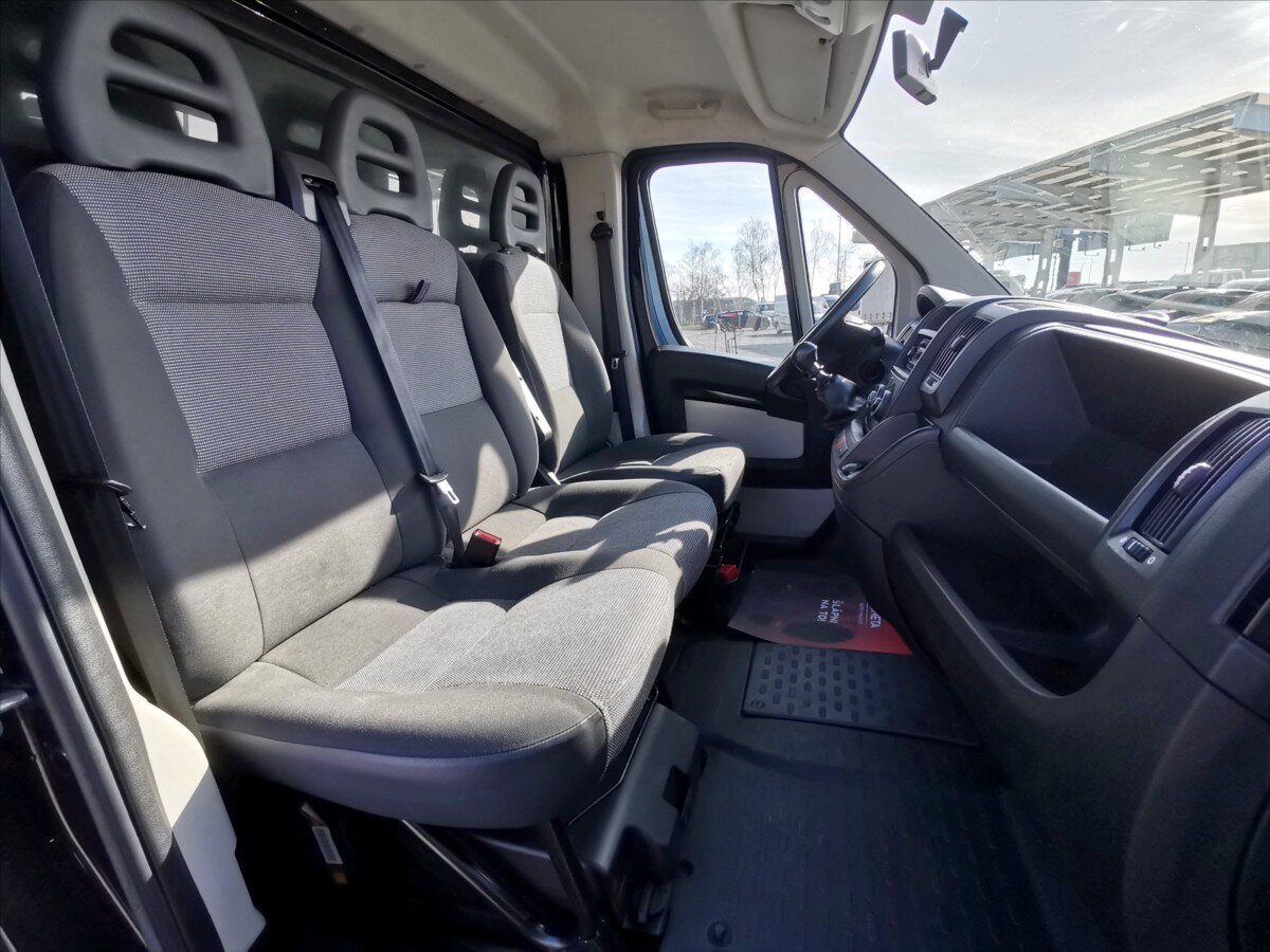 Peugeot Boxer Skříň 2,2 l 110 kw